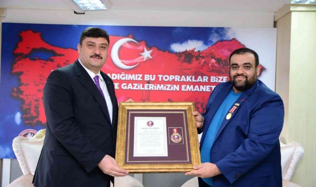 Gaziler ve şehit ailelerinden Başkan Oğuz'a anlamlı berat