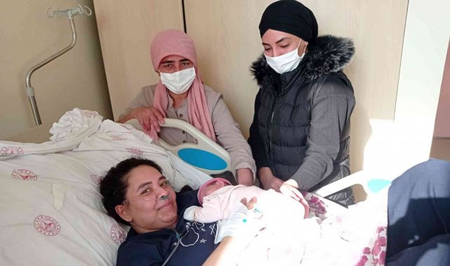 Gebelik sürecinde Covid-19&#039;a yakalanan Nuray Öğretmen ve bebeği ölümden döndü