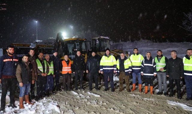 Gece boyu karla mücadele çalışması yapıldı