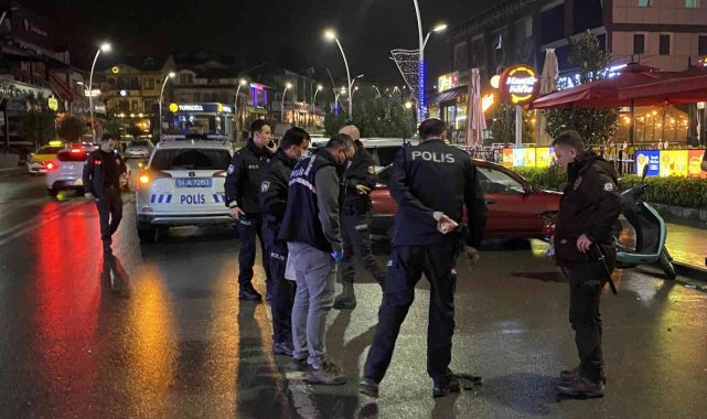 Gecenin sessizliğini silah sesleri bozdu...Husumetli iki grubun kavgasında silahlar konuştu