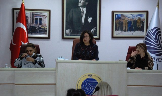 Geçioğlu'nun meclis başkanlığı 10 dakika sürdü