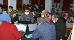 Gediz'de Erasmus ve e-twinning proje yazma ve başvuru atölye çalışması