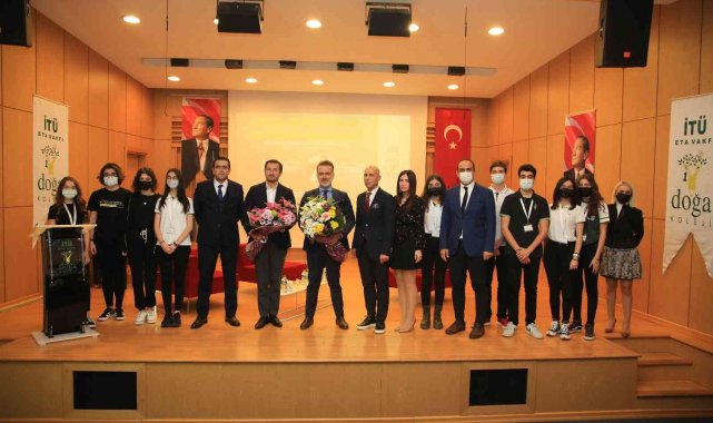 Geleceğin liderleri iş dünyasının önemli isimleri ile bir arada