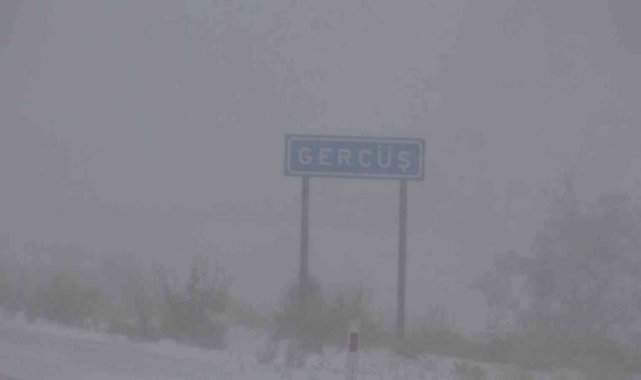 Gercüş&#039;te kar yağışı nedeniyle zincirleme kaza: 1 ağır yaralı