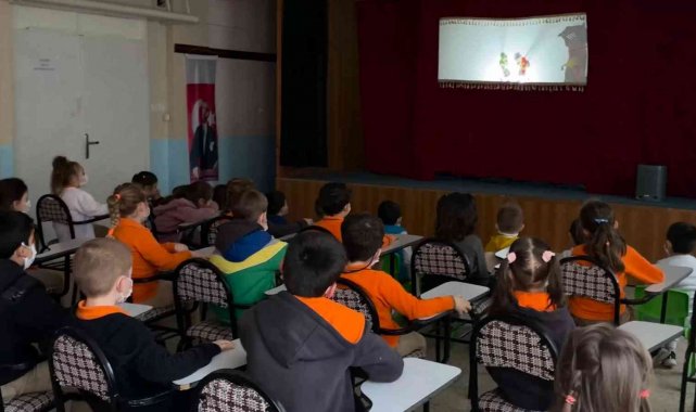 Gölge oyunuyla çocuklar enerji tasarrufunu öğrendi