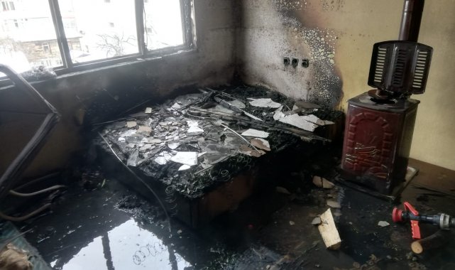 Gönen&#039;de bir evde çıkan yangında yabancı uyruklu 6 kişi kurtarıldı