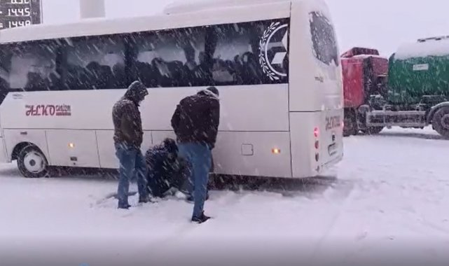 Gönen'de kar yağışı etkisini gösterdi