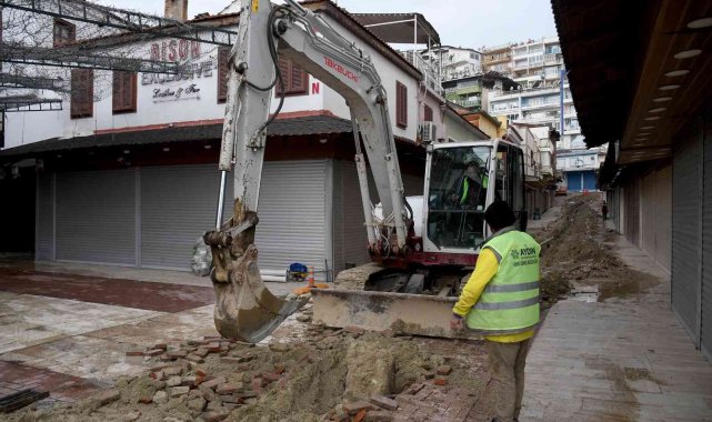 Grand ve Orient Bazaar'da yenileme mesaisi 724 sürüyor