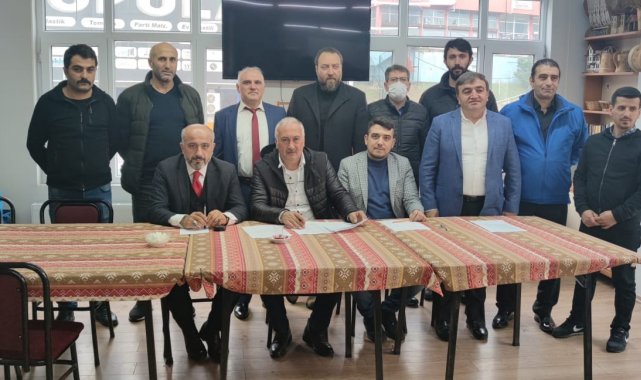 Gümüşhaneliler Derneği'nde Davut Karakaş güven tazeledi