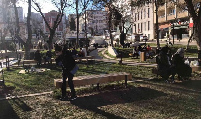 Güneşli havayı gören Bilecikliler kendini dışarı attı