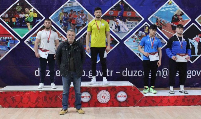 Güreş Grup Müsabakaları Sona Erdi