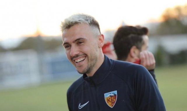 Gustavo ve Dimitrios kampa katıldı