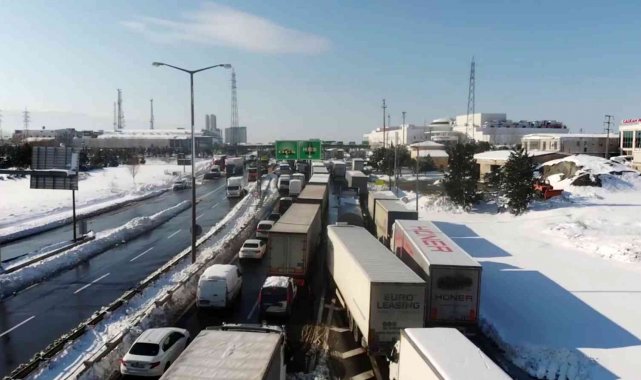 Hadımköy gişelerde yaşanan trafik yoğunluğu havadan görüntülendi