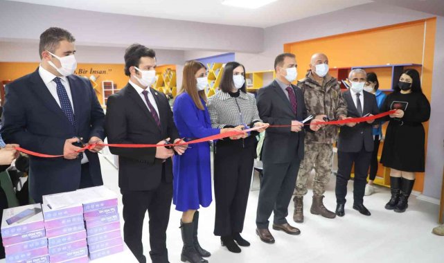 Hakkari'de kütüphane ve etüt merkezi açıldı