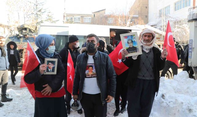 Hakkarili annelerin eylemi 25'inci haftasında