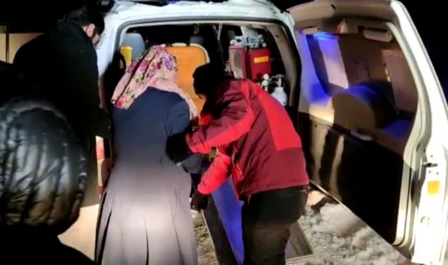 Hamile kadın 6 saatte hastaneye ulaştırıldı