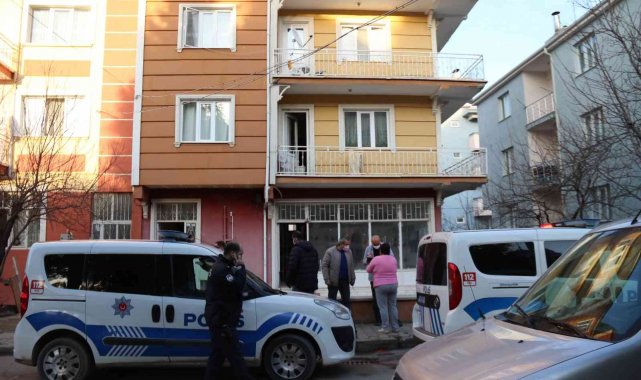 Hapisten yeni çıkan koca tartıştığı eşini bıçakladı, komşusu sinir krizi geçirdi