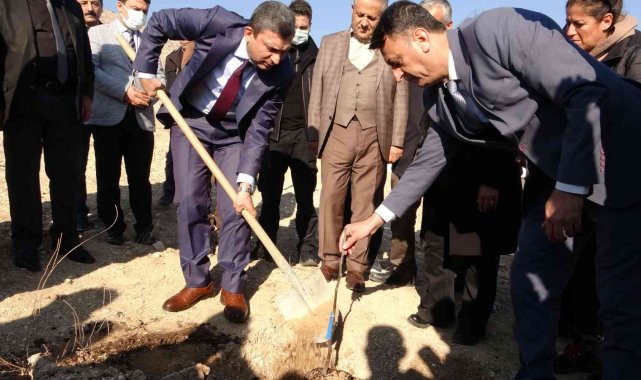 Hasankeyf'e 185 adet incir fidanı dikimi yapıldı