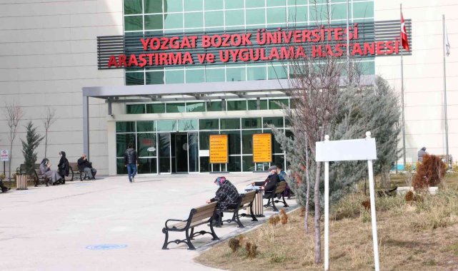 Hastaneye tedavi için getirildi, yangın merdiveninde donarak öldü