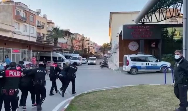 Hatay'da iş yerinde bulunan şahısları yaralayan 3 kişi gözaltına alındı