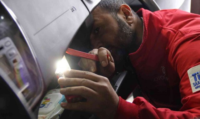 Hava yastığı yerinden çıkanlar pes dedirtti