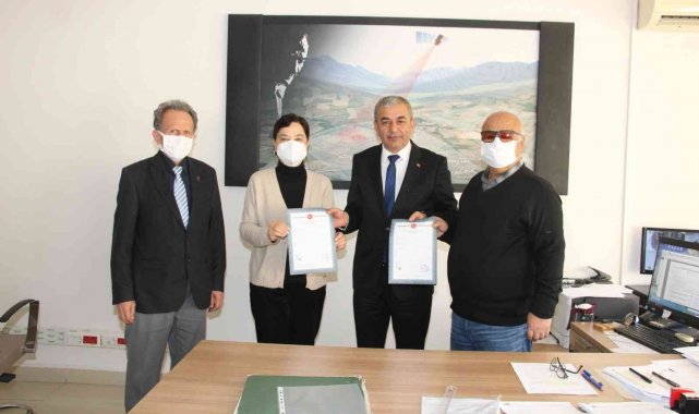 Hayırsever kardeşler arsalarını belediyeye bağışladı