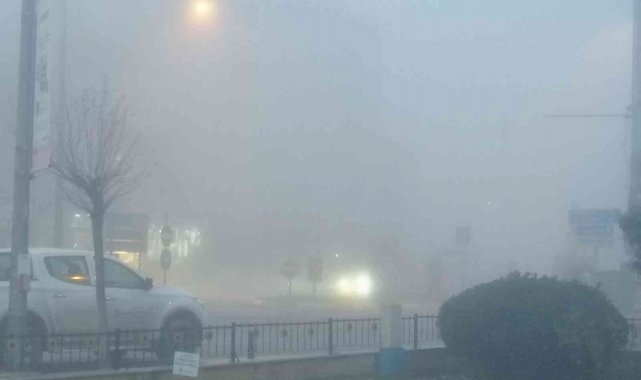 Hayrabolu&#039;da yoğun sis hayatı olumsuz etkiliyor
