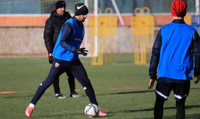 Hikmet Karaman: &quot;Yenilmemeliyiz, kazanmayı alışkanlık haline getirmeliyiz&quot;