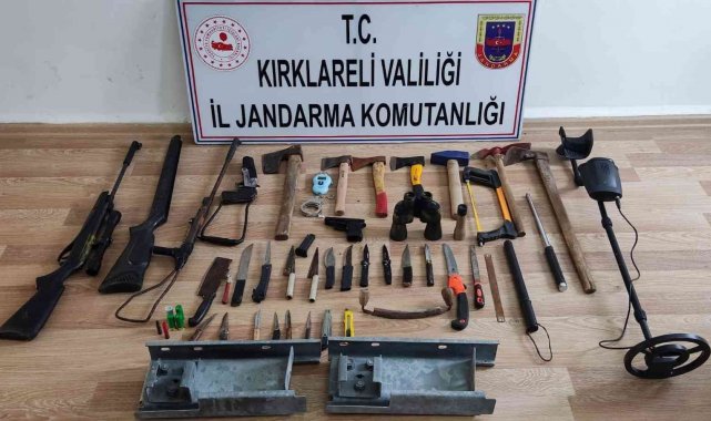 Hırsızı fotokapan ele verdi