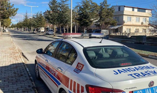 Hız sınırına aşan 9 sürücüye 12 bin 452 TL para cezası kesildi