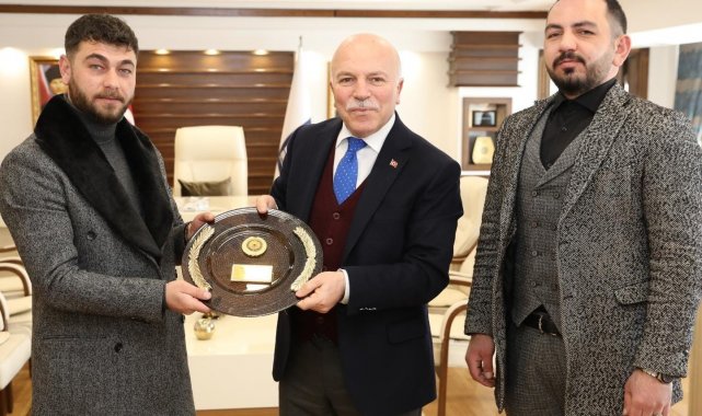 Hurdacılar Sitesi Derneğinden Başkan Sekmen'e teşekkür ziyareti