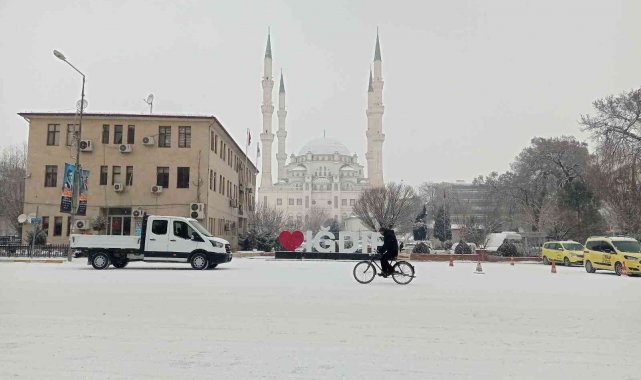 Iğdır'da 44 köy yolu ulaşıma kapandı