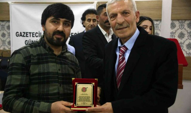 İHA Muhabiri Metin Tek'e başarı plaketi verildi