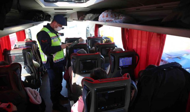 İhsaniye'de jandarma ekipler yılbaşı denetimi