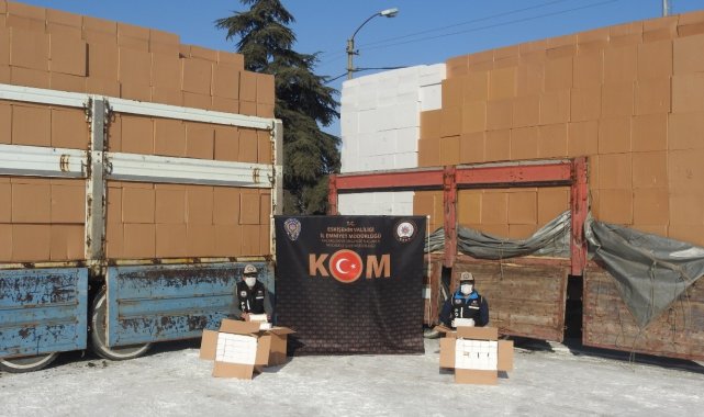 İki kamyonda 15 milyon adet makaron ele geçirildi, 2 kişi gözaltına alındı