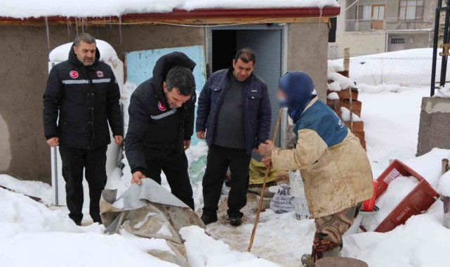 İl Özel İdaresi ekipleri, yaşlı kadının yardım çağrısına kayıtsız kalmadı