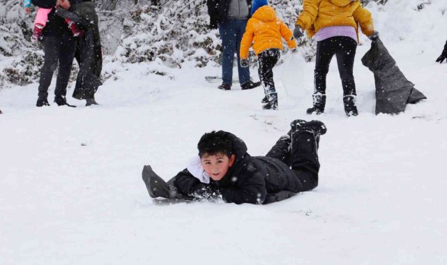 İlimtepe'de kar keyfi