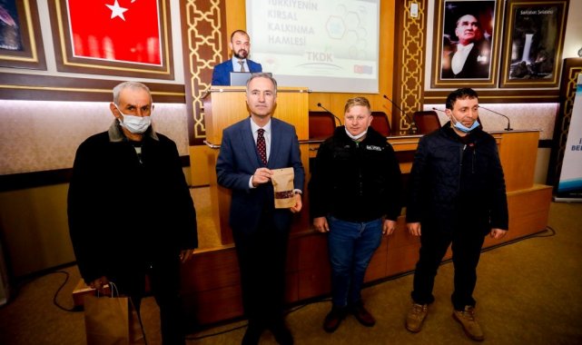 İlk hasadın çayını Başkan Taban'a hediye ettiler