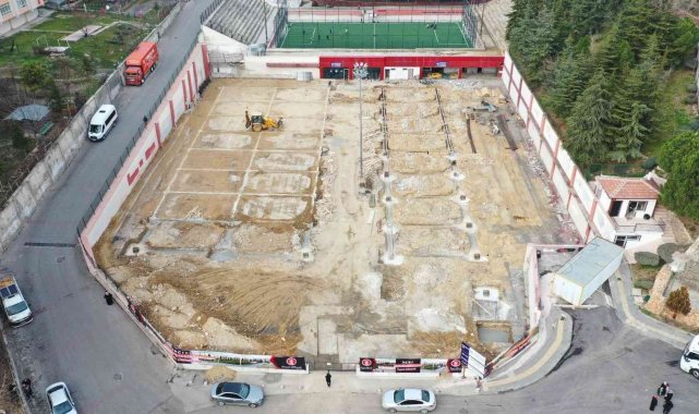 İncirli semt pazarında hummalı çalışma