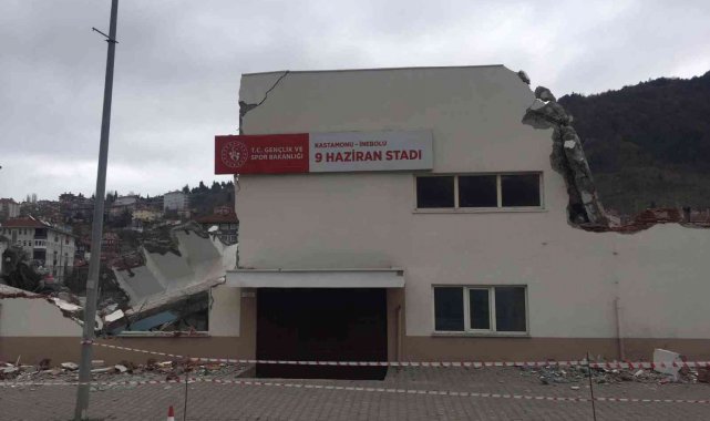 İnebolu Stada bin kişilik tribün ve ek bina yapılacak