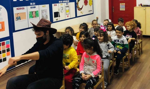 İngilizceyi oyunla öğreniyorlar