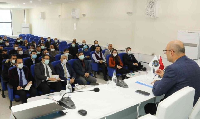 İpekyolu'nda kırsal mahalle muhtarları ile koordinasyon toplantısı yapıldı