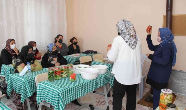 Isparta'da 723 kadın çiftçiye eğitim veriliyor