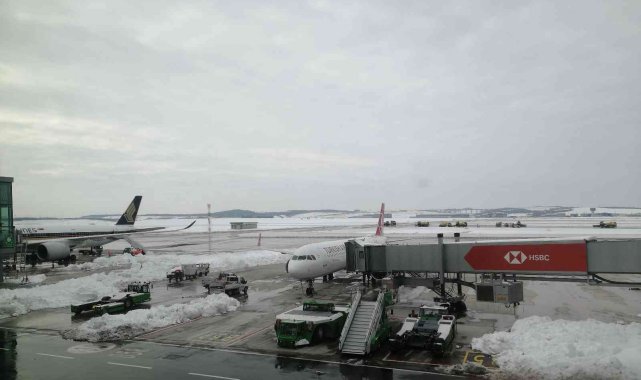 İstanbul Havalimanı&#039;nda üçüncü pist de devreye girdi