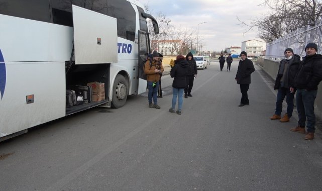 İstanbul&#039;a araç trafiği açıldı, KYK yurtlarında kalan vatandaşlar evlerine gitmek için yola çıktı