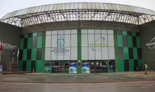 İstanbul&#039;a girişler yasaklanınca otogarda yoğunluk