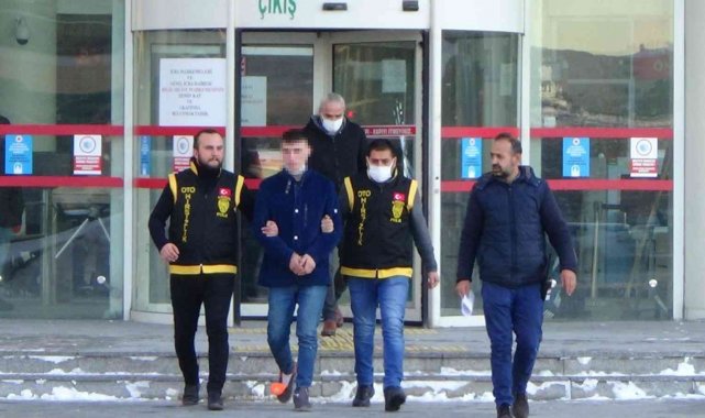 İterek otomobil çaldılar