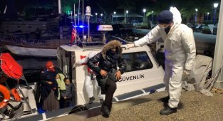 İzmir açıklarında 66 düzensiz göçmen kurtarıldı