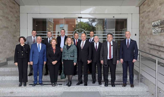 İzmir için diplomatik zirve