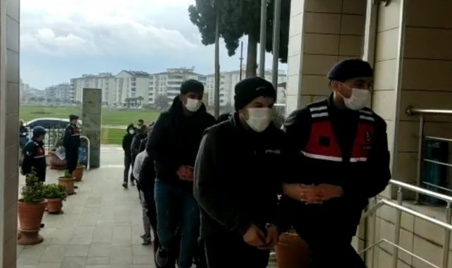 İzmir'de 12 hırsızlık şüphelisinden 6'sı tutuklandı